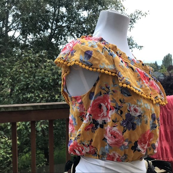 Ambiance Crop Top Floral Print Blouse Top - Picture 4 of 7